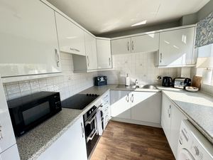 Kitchen- click for photo gallery